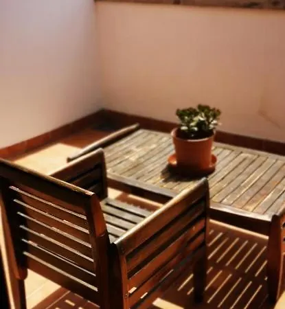 Bright, Modern Apartment With Balcony And Terrace 度假居 *