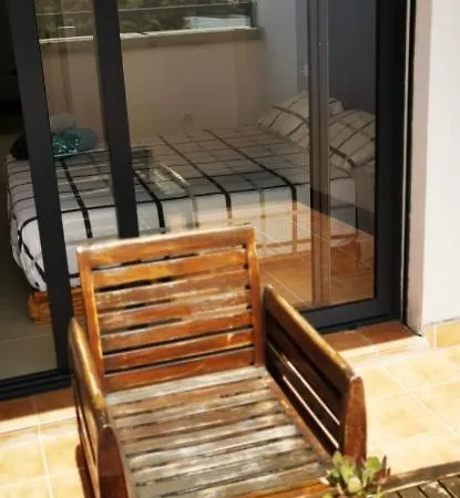 Bright, Modern Apartment With Balcony And Terrace 度假居