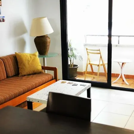 度假居 Bright, Modern Apartment With Balcony And Terrace