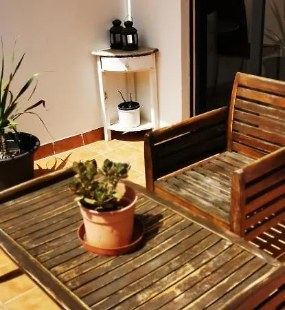 Bright, Modern Apartment With Balcony And Terrace 度假居